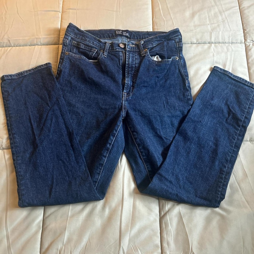 GAP High Wasted Jeans